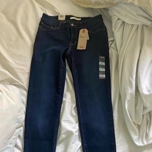 Levi Jeans size 28